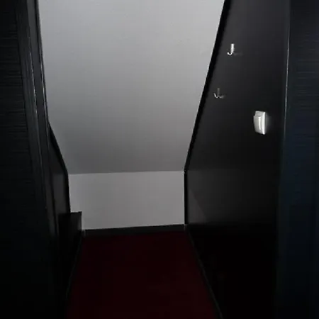 Ferienwohnung In Duesseldorf Hassel Esterno foto