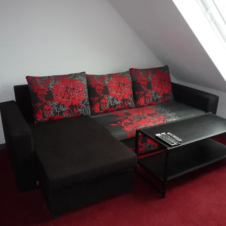 Ferienwohnung In Duesseldorf Hassel Esterno foto