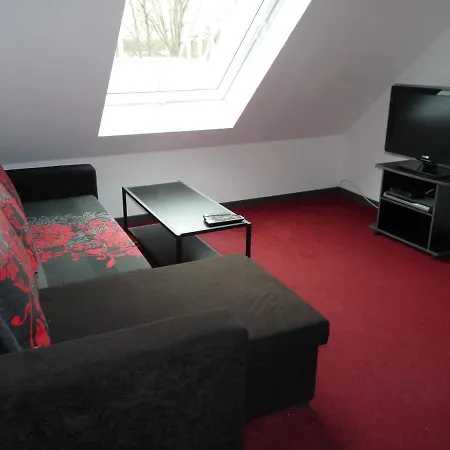 Ferienwohnung In Duesseldorf Hassel Esterno foto